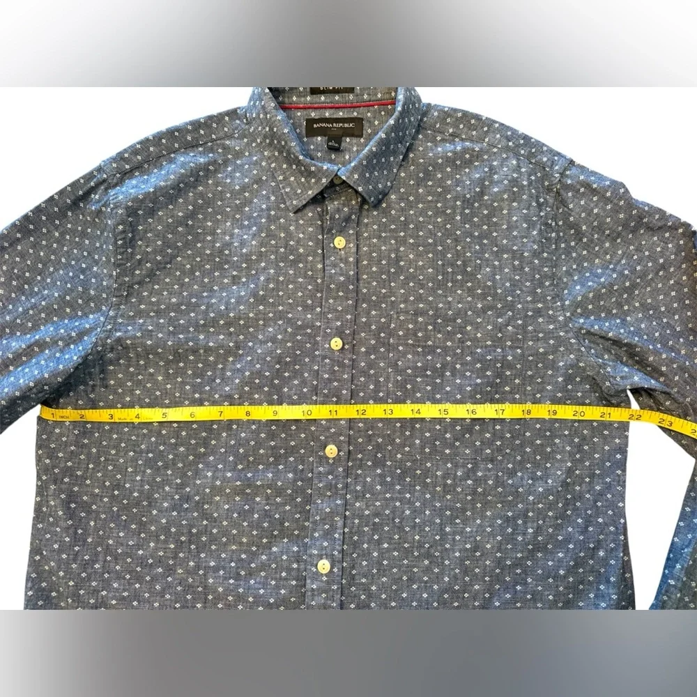 Banana Republic Slim Fit Size L Men's Denim Blue w/ White Long Sleeve Shirt